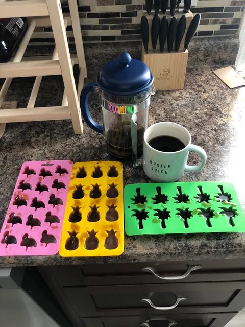 After it’s cooled down, pour your leftover coffee into ice trays and freeze them. Once they’re solid, use the frozen cubes to make iced coffee without watering down your beverage. Bonus if you have interesting shapes 🍍