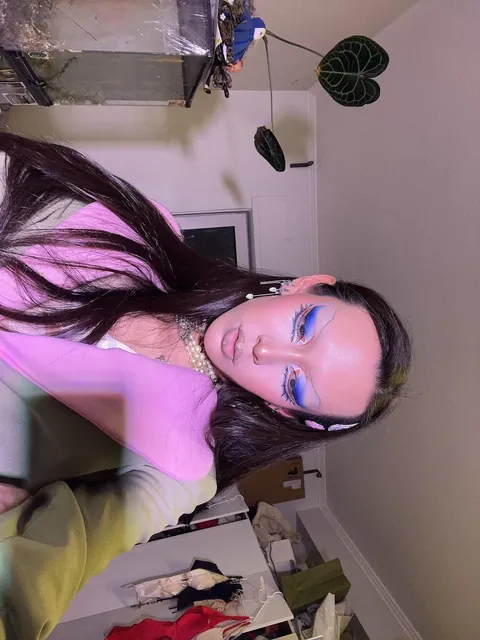 Makeup look based on the moustached kingfisher xx