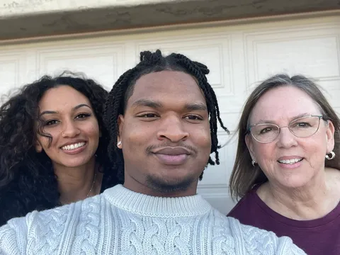 Annual Thanksgiving tradition for Jamal and Wanda still going strong