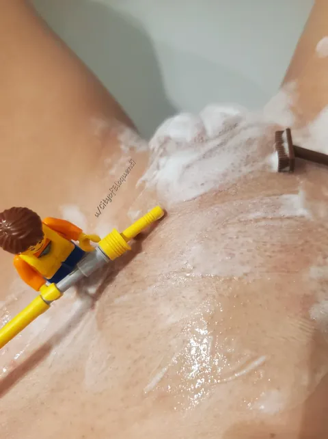 Clean up in aisle 4! (f)