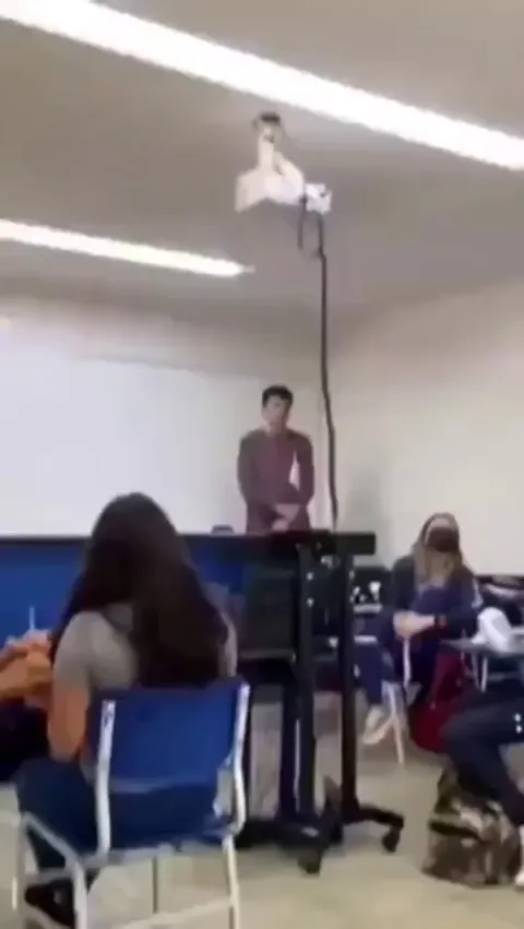 This teacher handling the situation