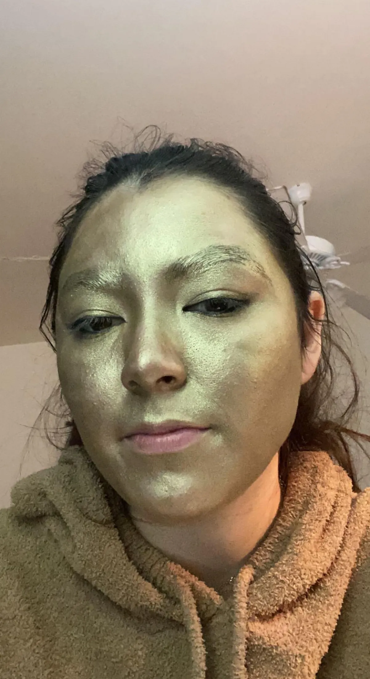 You ever have a highlighter and think about putting it all over your face?