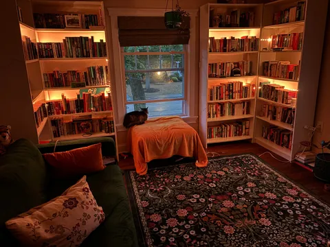 Cozy update: a new rug &amp; the other corner!