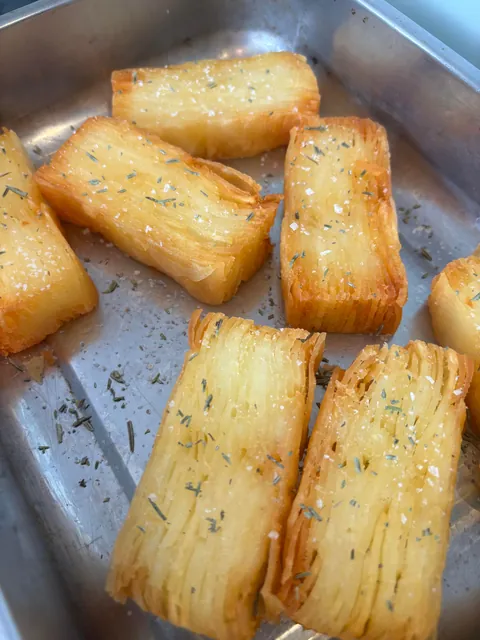 Confit potatoes  [homemade]