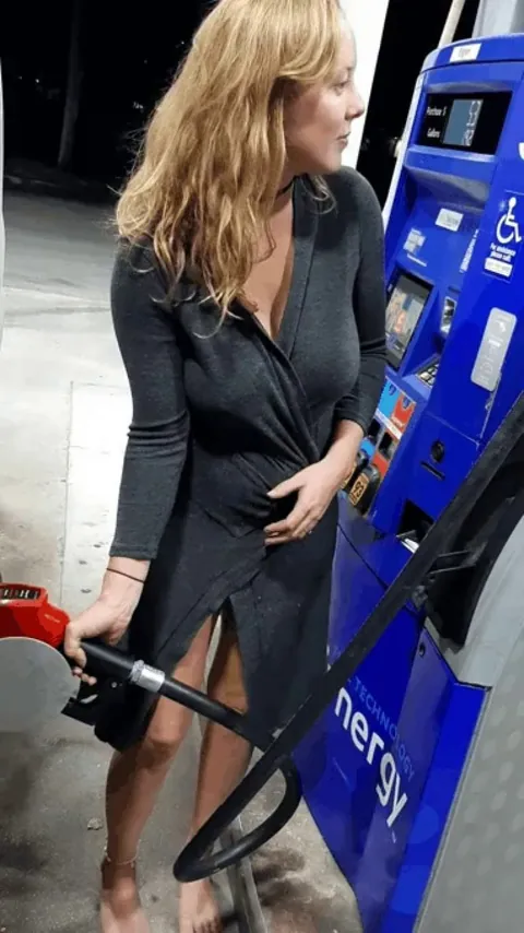 Wifey showing me the goods while getting gas... 🥴🤤🥵😈😍
