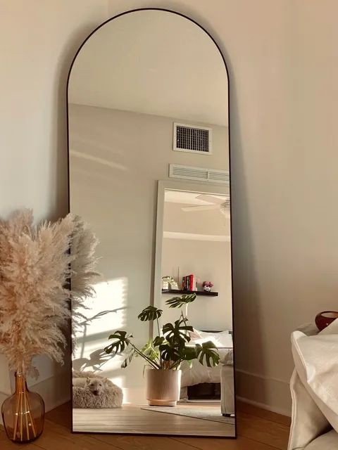 Trying to romanticize my rent part ✌🏻