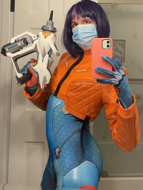 It’s not perfect, but here’s my first full attempt at cosplaying Juno!