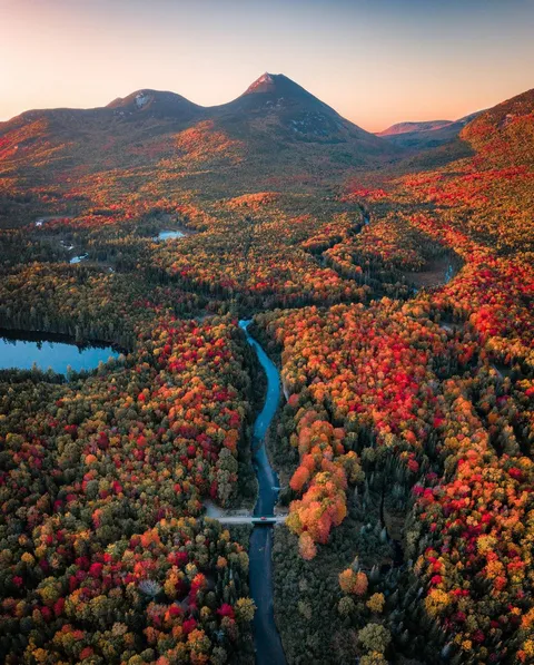 Autumn colors in Maine