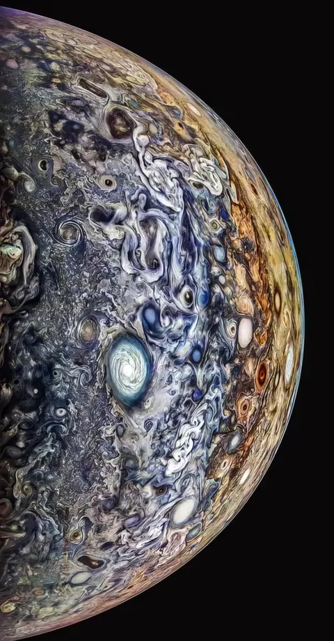 A recent image of Jupiter captured by Juno spacecraft