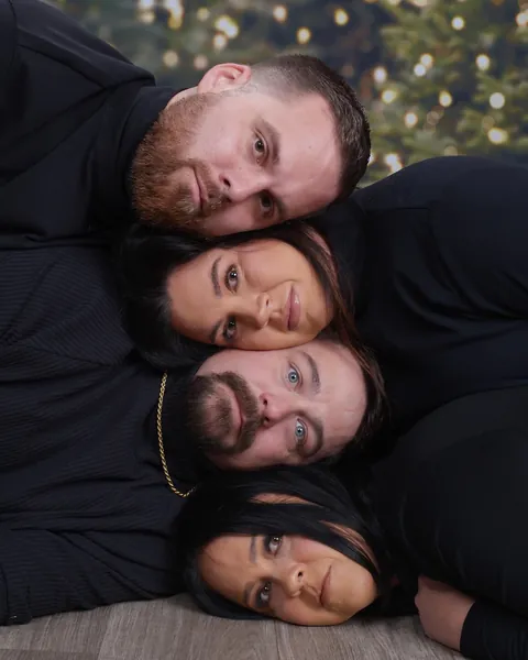 We finally did the awkward sibling photo sesh at JCPenny as a gift to our parents. 10/10 Recommend 🫶