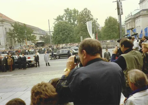 Unseen photos from inside East Berlin the day the Berlin Wall fell