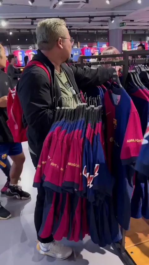 A man spent roughly €8000 on Barça jerseys with Coldplay logo. Only 1899 jerseys were made available to the public.
