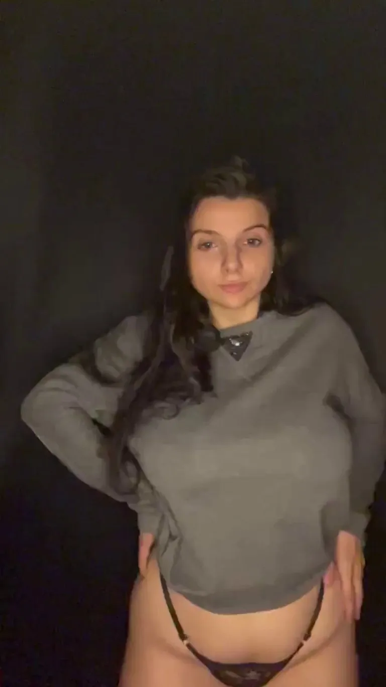 Reveal of 38Ds with huge areolas