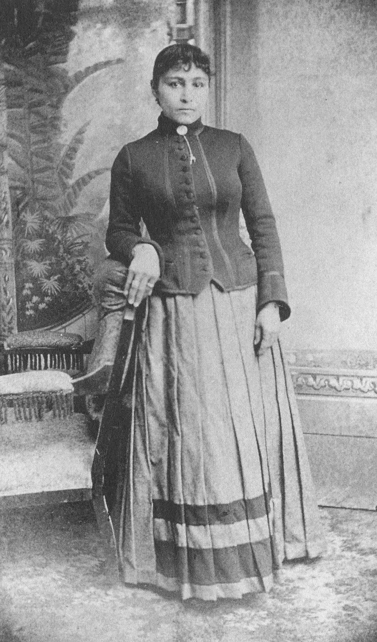 Amanda America Dickson, born to a 13-year-old enslaved girl and her 40-year-old slave master. She would become one of the wealthiest women in Georgia after her father left her his entire estate at his death.