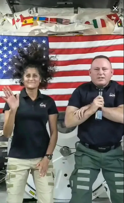 Nothing says “this is fine” quite like this image of the astronauts stranded in space