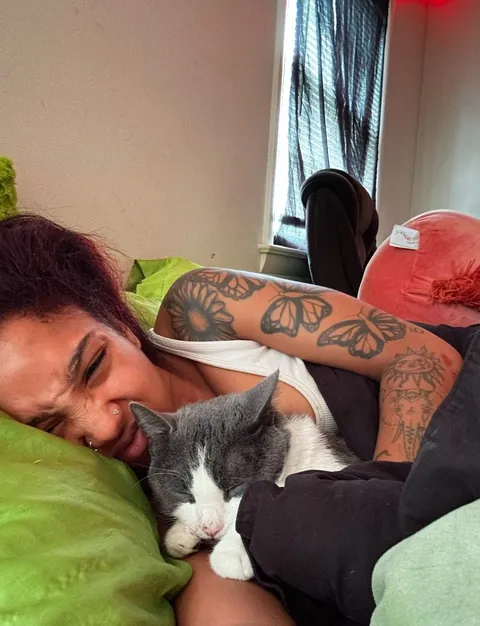 Does my cat know my mom passed?