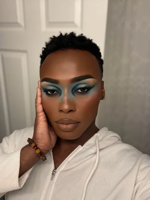 Inspo vs. recreation: something was off with mine but still loved the look💙