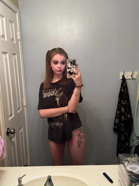 Barely legal! Is it bad that I wanna make a sextape?