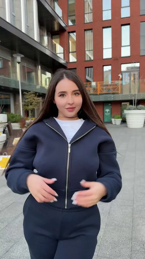 Revealing from hot French girl