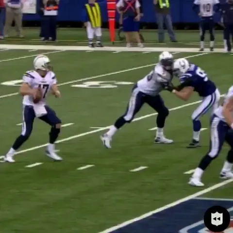 [Highlight] Philip Rivers playing through a torn ACL in the AFC Championship game against the Patriots (Jan. 20, 2008)