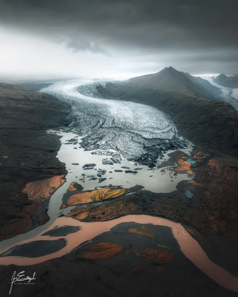 One of the many glaciers in Iceland [OC][1920x1536]