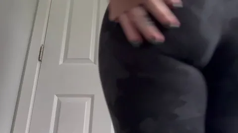 Just testing my angle in these lulus. What do you think? 😇