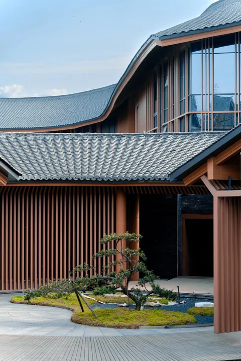 Urban area along the waterfront of the Longxing Temple area in Chengdu