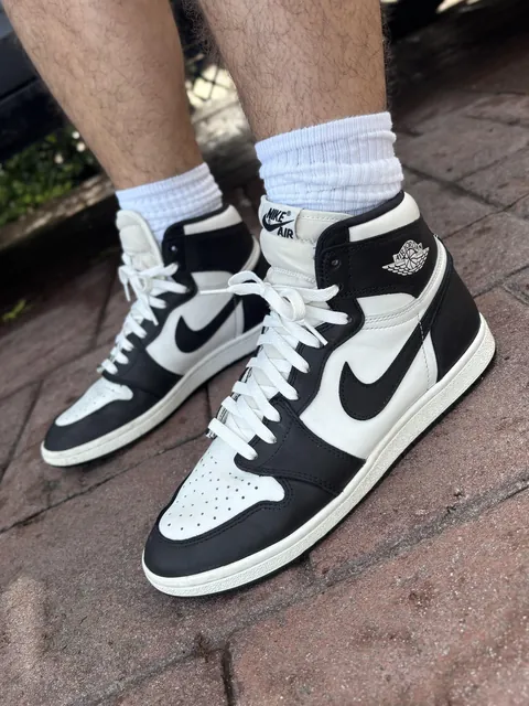 Two years of wear for the Black/White 85s