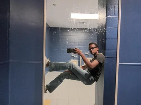 Alright bitches bros and nonbinary hoes let's see what you got