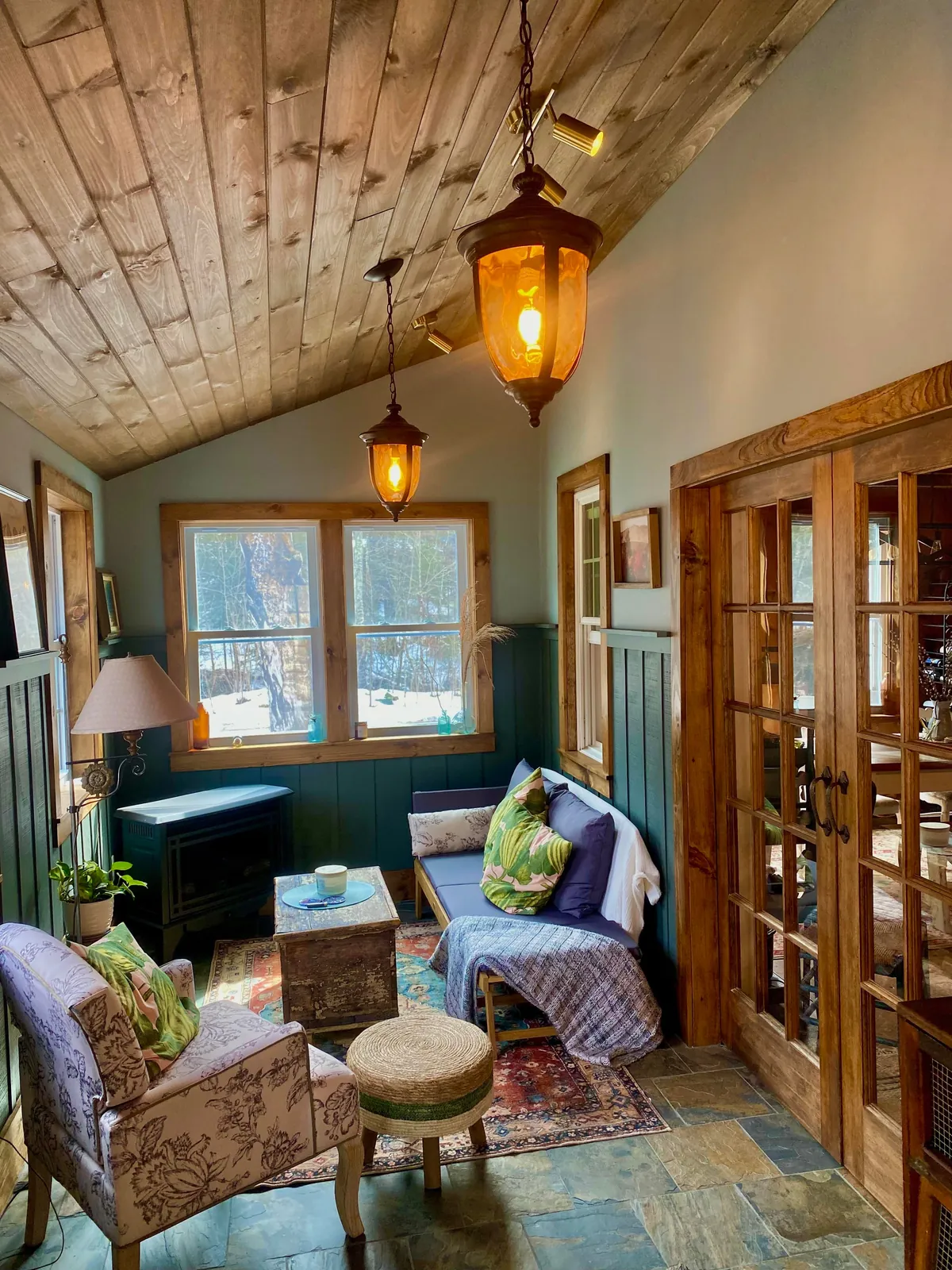 A Vermont home I just finished renovating ☺️ Which is your favorite room?