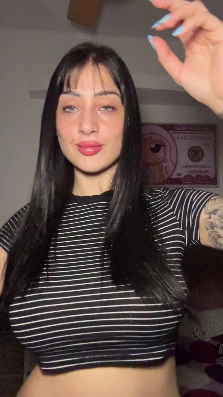 Hey papi… think you could give them some attention?