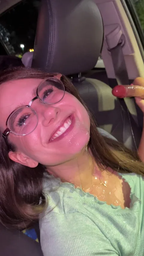 Look for me outside Menards [GIF]