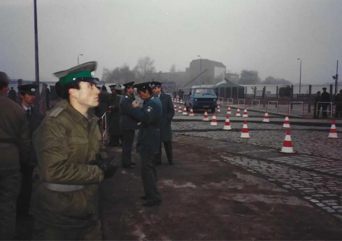 Unseen photos from inside East Berlin the day the Berlin Wall fell