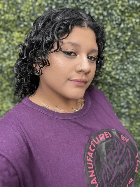 what my tinder sees vs what reddit sees