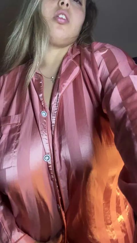 Chubby latina's 1st [reveal] here