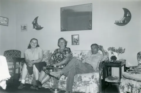 Lots to Unpack –Detailed &amp; Mysterious Vintage Images, 1910-1977