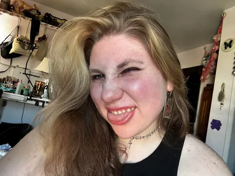 20f, haven’t posted here in a couple years and have forgotten what it’s like to be bullied :)