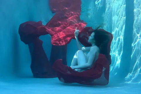 I’m turning into a mermaid 🤭