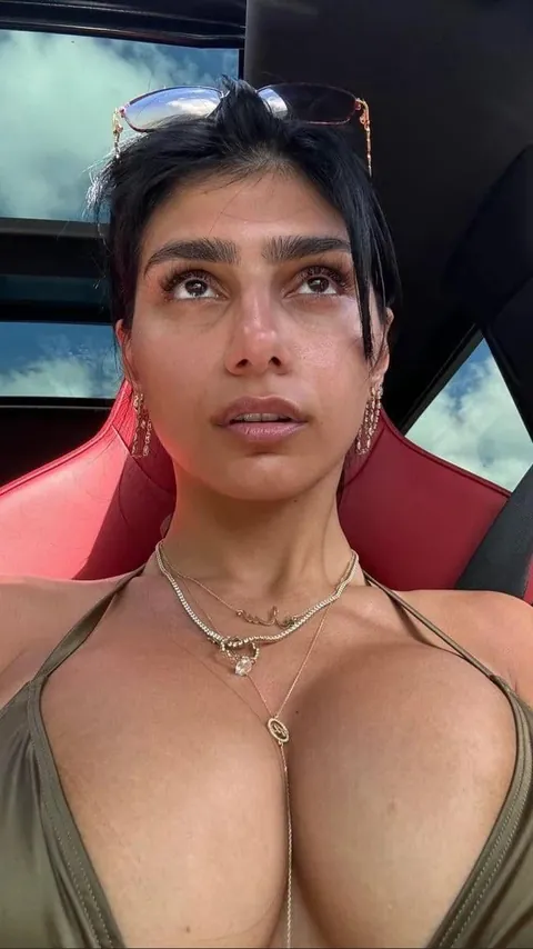 Goon for her, breed mommy as hard as you fucking can