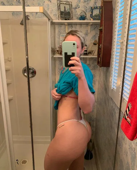 love showing it off on a pool day