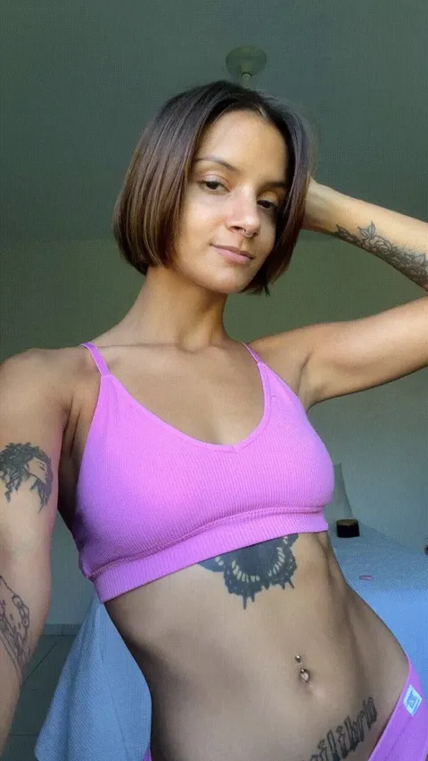 Pink makes me look good