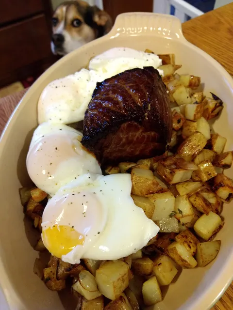 Cube steak and eggs