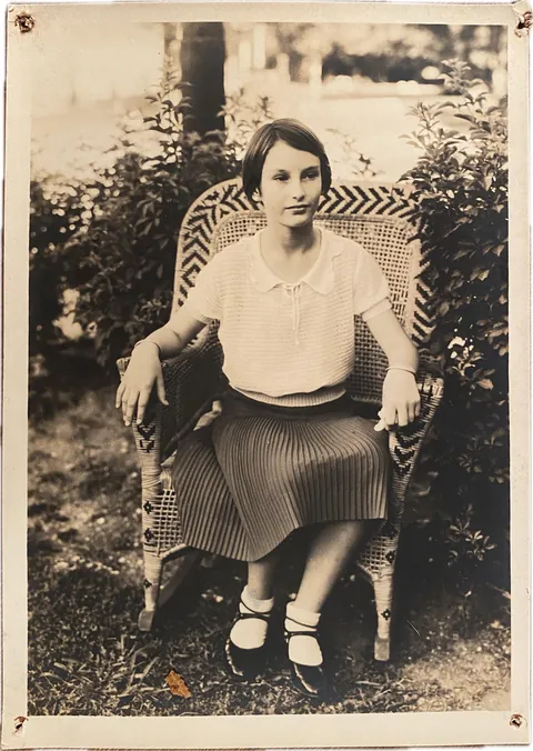 Great Grandmother (1900s) Grandmother (1930s)