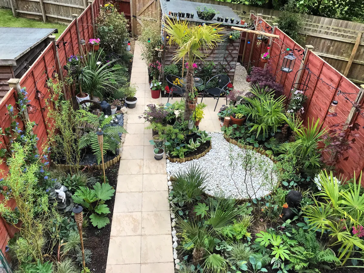 My gardens changed a lot since the last photo I shared. Working on adding summer colour perennials now.