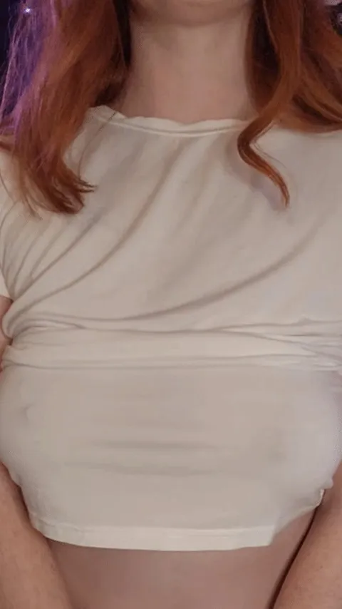 A no bra tease for the night…