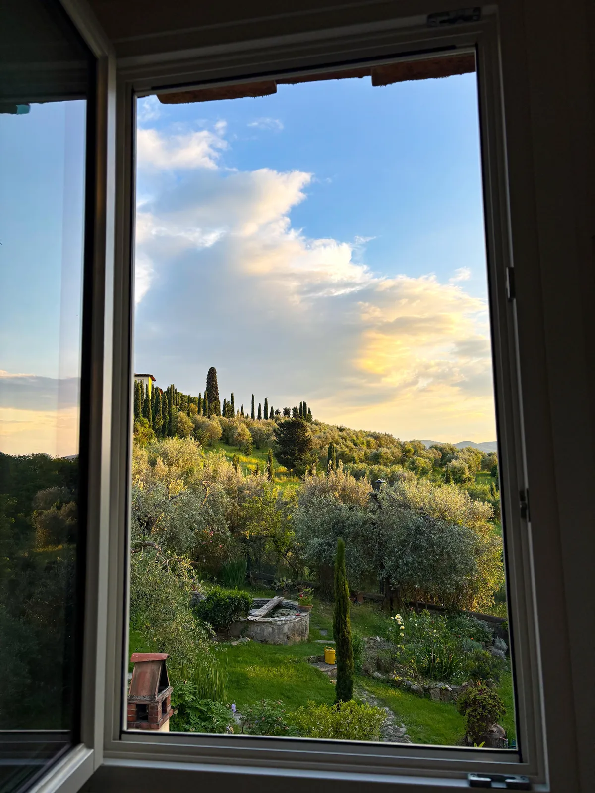 View from my window in Florence, Tuscany. OC