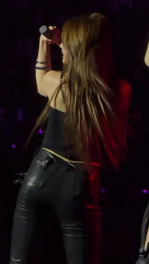 LE SSERAFIM - Yunjin