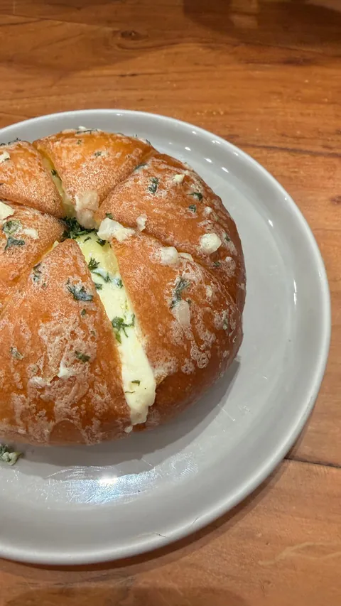 Korean Cream Cheese Garlic Bun [OC]