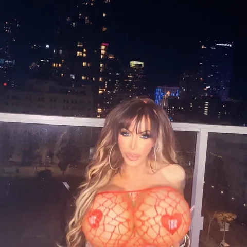 Still top 5 of this planet. One of the most beautiful females ever and a perfect role model for all girls out there. A legend.