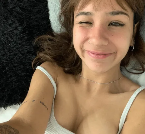 Me again, but don't worry I included a spicier pic F18